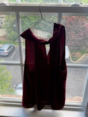 Sleeveless Halter Tank in Wine